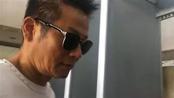 总体来说,徐乃麟涉指控的案件还处于白热化阶段,事情走向究竟如何