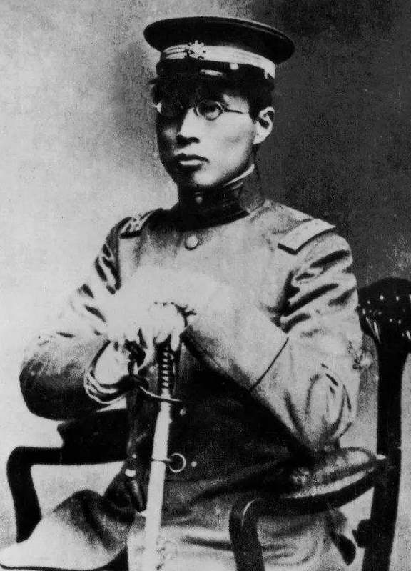 他是老蒋最敬重的结拜大哥,号称民国第一豪侠,后遭袁世凯暗杀_陈其美