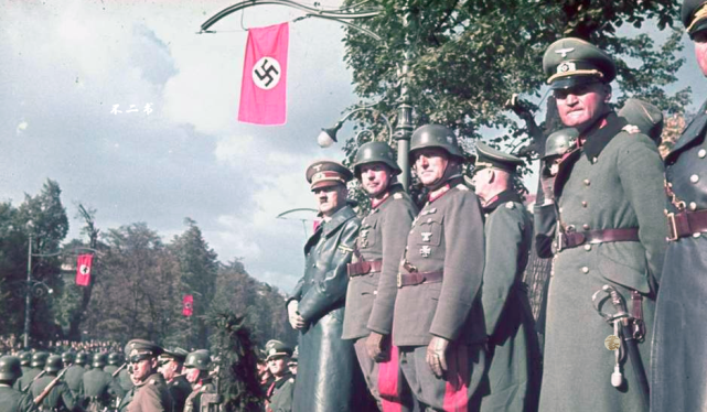 举行了胜利阅兵庆典,波兰战役的胜利对于当时的纳粹德国而言极其重要