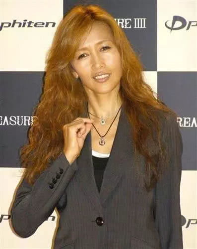 木村拓哉老婆49岁了