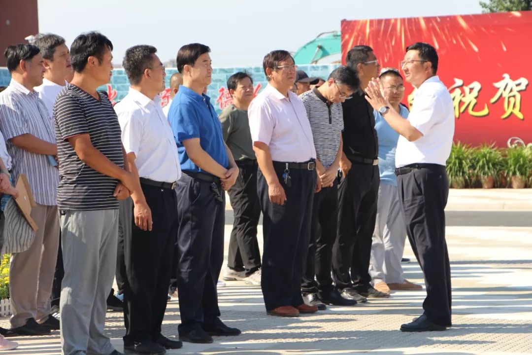 徐永辉校长安排部署新校址启动仪式相关事宜徐永辉校长宣布廊坊一中新