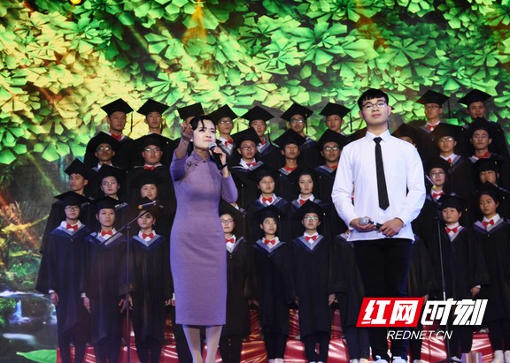 沅江一中百年老校的时代新传