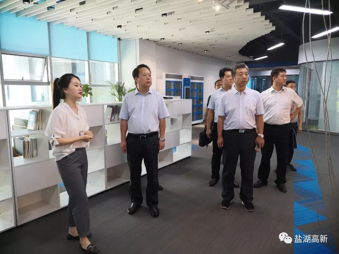 雷刚带队赴西安考察京东智慧物流项目