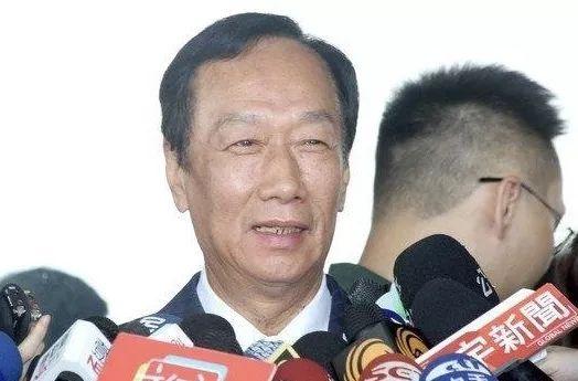 针对新北市长侯友宜的二哥,高医院长侯明锋拒绝从政,担任郭台铭副手的