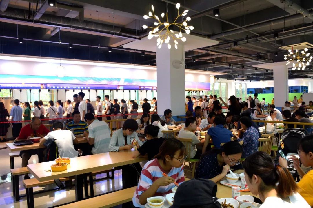 【院校传真】济南大学也有了"网红餐厅"?走,一起到去打个卡!_食堂