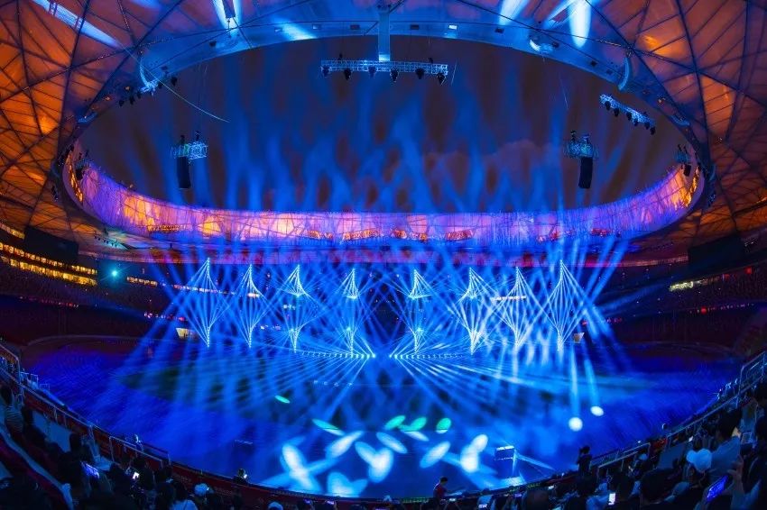 解锁夜游鸟巢新路线,2019"造梦·鸟巢"大型视听光影秀震撼亮相!_灯光