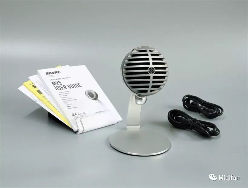 iphone,ipod,ipad)认证标志;盒子底部还贴有舒尔的防伪标签可进行查询