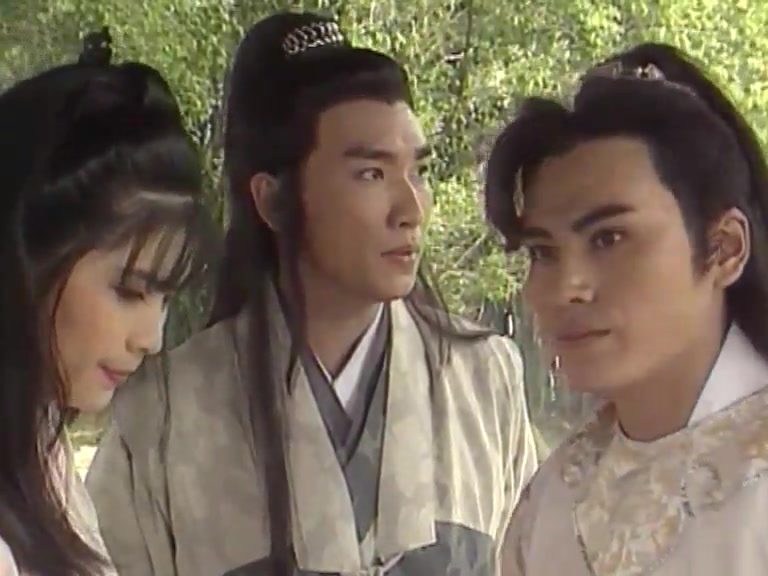 《鹤啸九天》:男一号和三个女子纠缠,女一号被三个男子爱慕