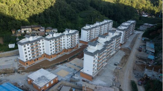 易地扶贫搬迁挪穷窝三快来看看彝良威信盐津建设得怎么样