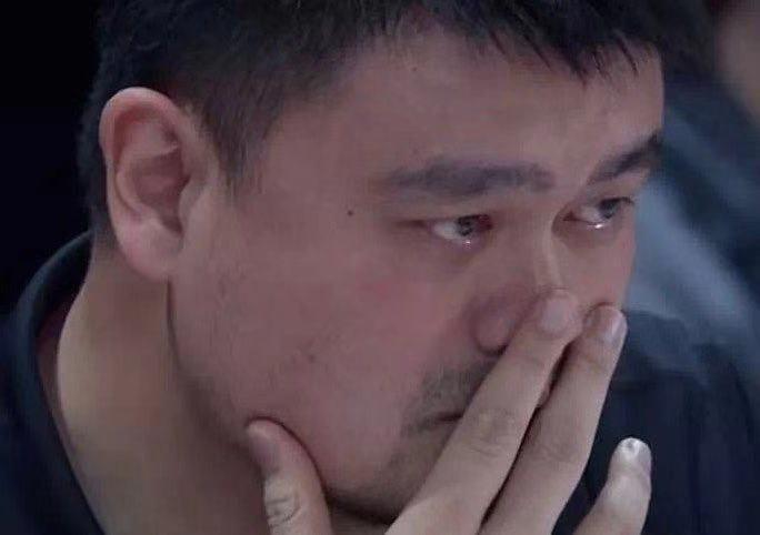 姚明和王仕鹏都哭了但这场失利真的只是周琦的错