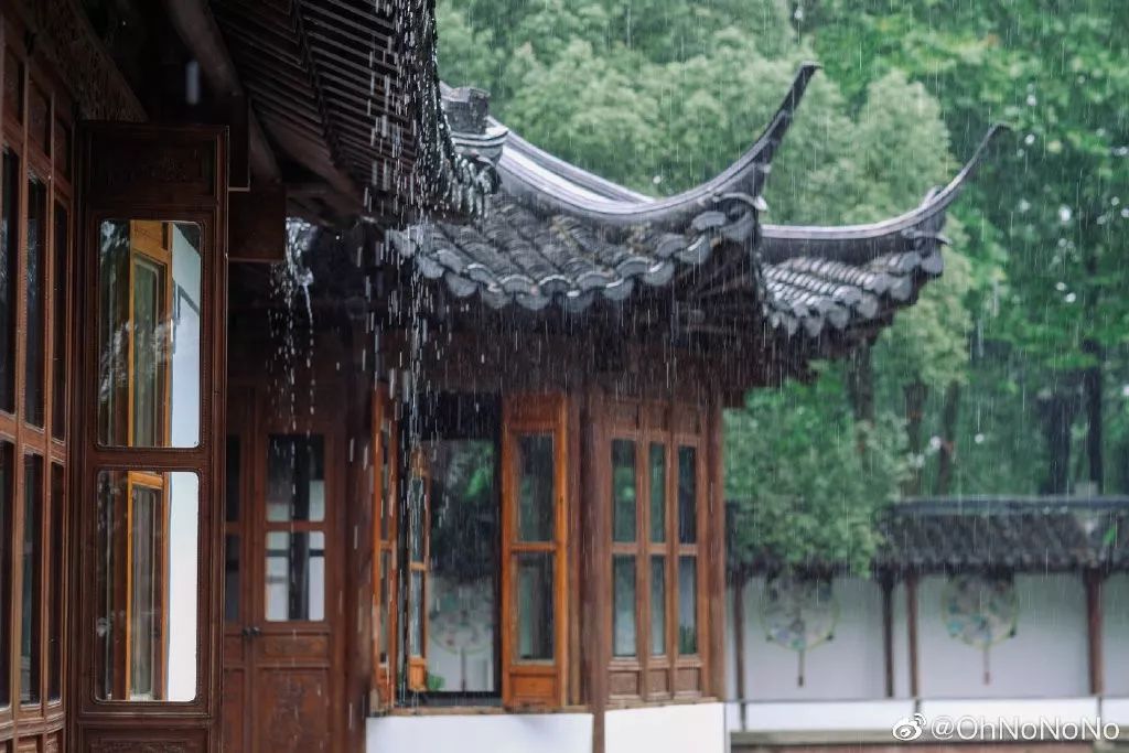故宫雨,西湖雨,梧桐雨……一年中就属这排雨字头风物诗最是撩人