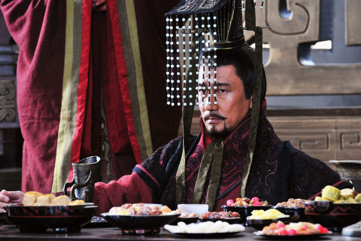 一是战国初期,魏,赵,韩三国结成战略同盟,魏国有出兵的义务;赵烈侯