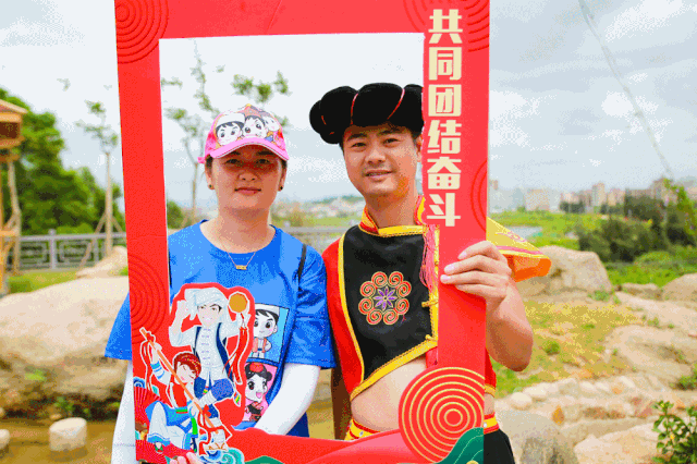 今天百崎乡发生了一件事关民族团结进步的大事