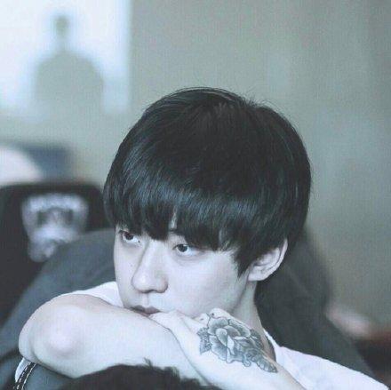 lpl:电竞第一颜值选手,大舅子入选亚洲最帅100张面孔_mystic