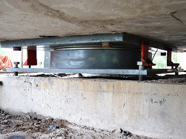 双向滑移支座滑动支座主要性能