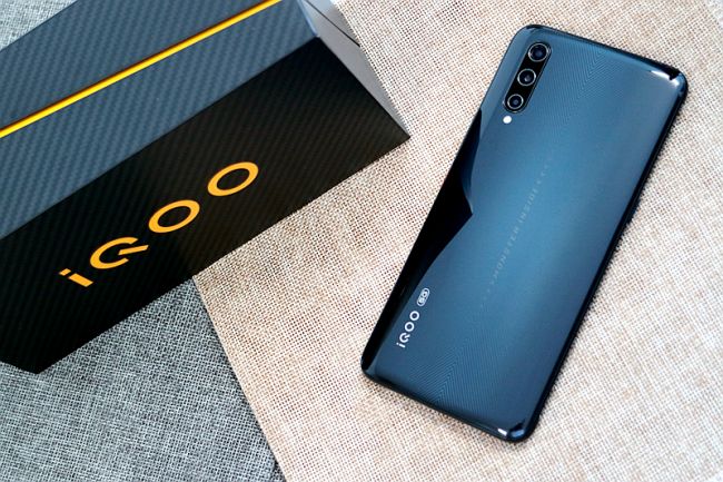 最便宜的5g旗舰级游戏手机性价比有多高iqoopro5g版评测