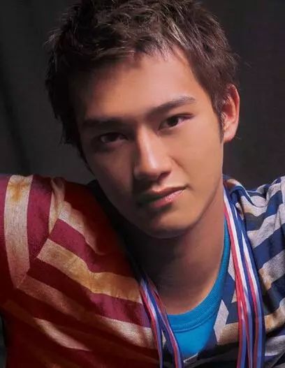 36岁不知情归何处!_吴浩康