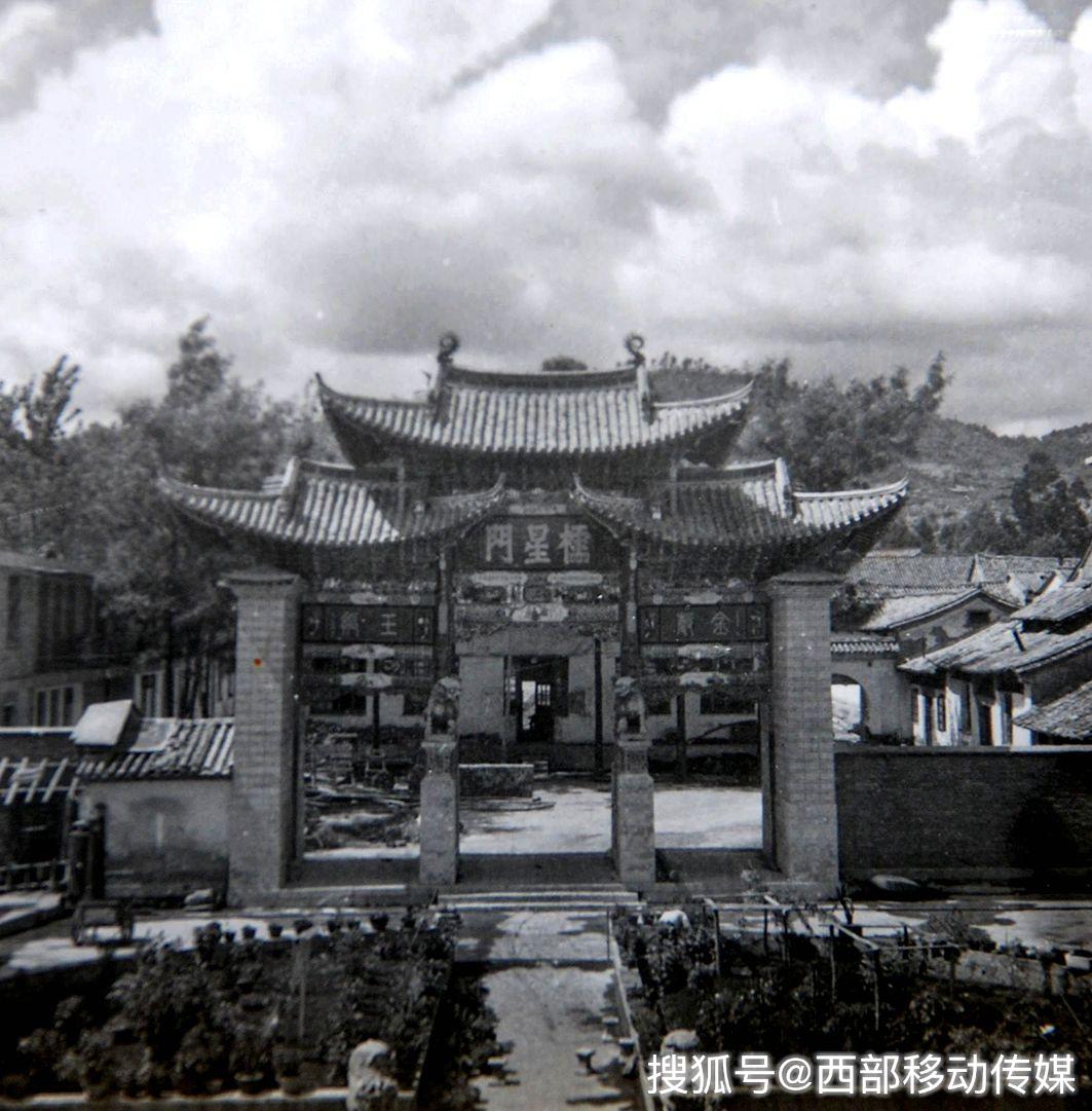 龚映芬 龚惠卿 摄自公元前106年设俞元县起,历史上的澄江曾为路,府