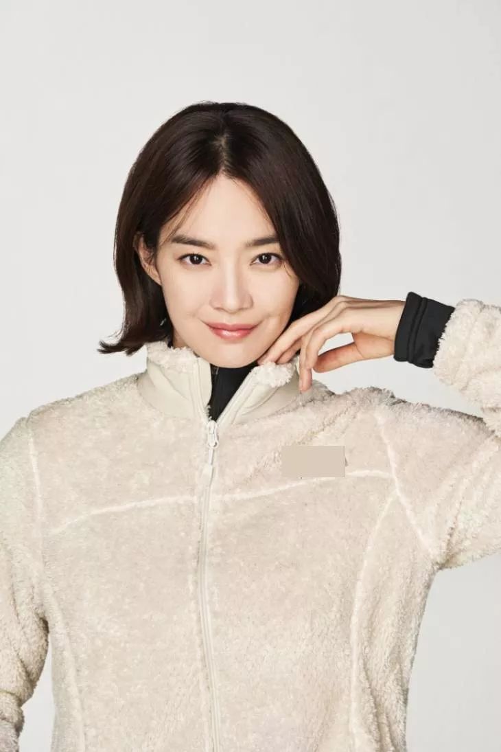 准新娘申敏儿拍冬季写真笑容甜将与金宇彬结婚获祝福