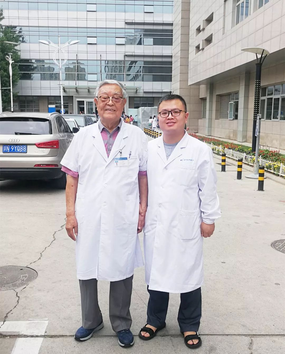 关于中国医学科学院肿瘤医院热门科室挂号黄牛的信息