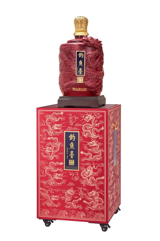 50斤装钓鱼台紫气东来酒开坛饮用竖起品质大旗