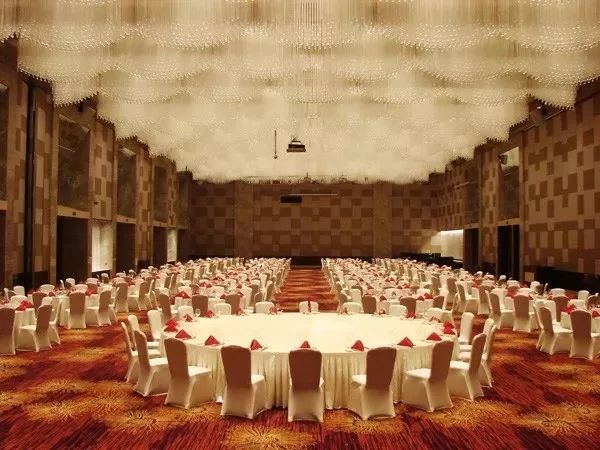 套房共280间就在五泄江江滨公园边入驻诸暨城西温德姆酒店全球500强