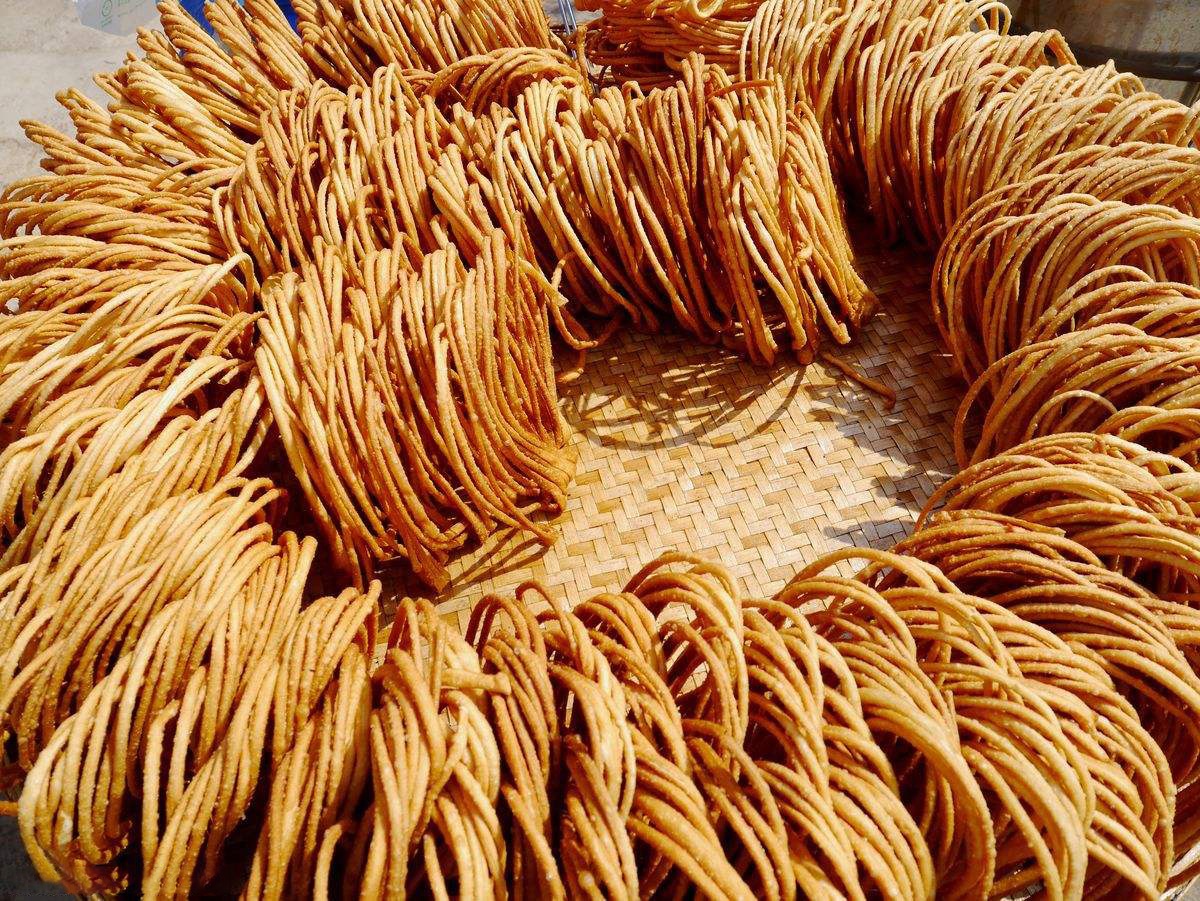 老曲靖的美食记忆红糖馓子卧荷包蛋