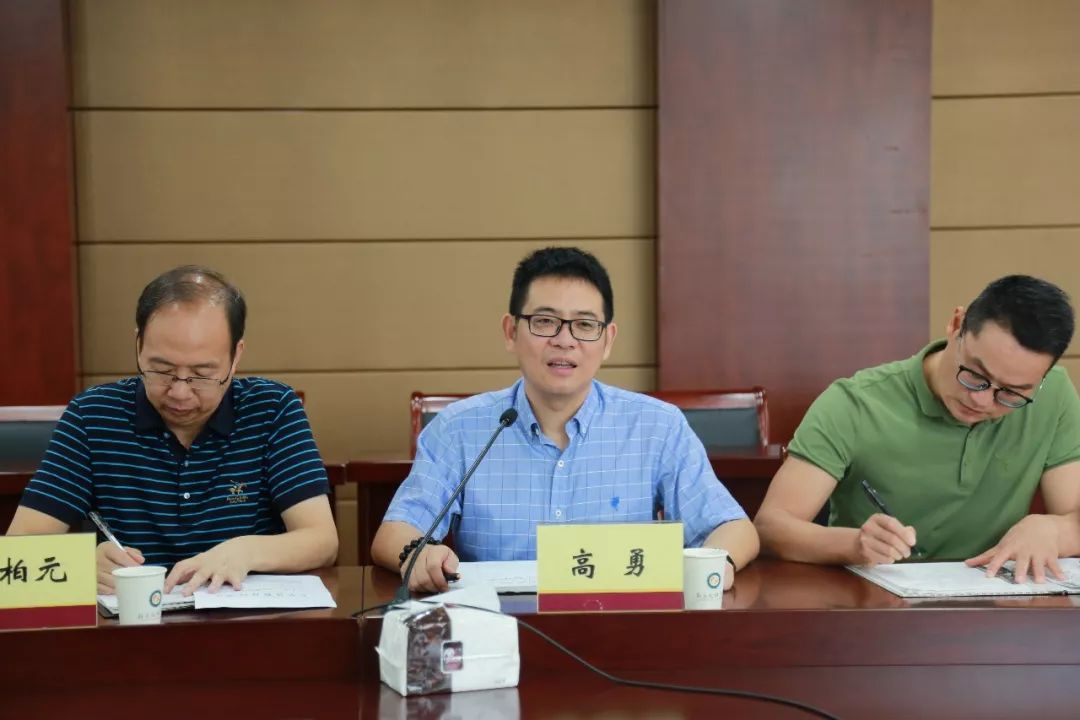 我校举行小金县学生来新学习欢迎会_新昌县