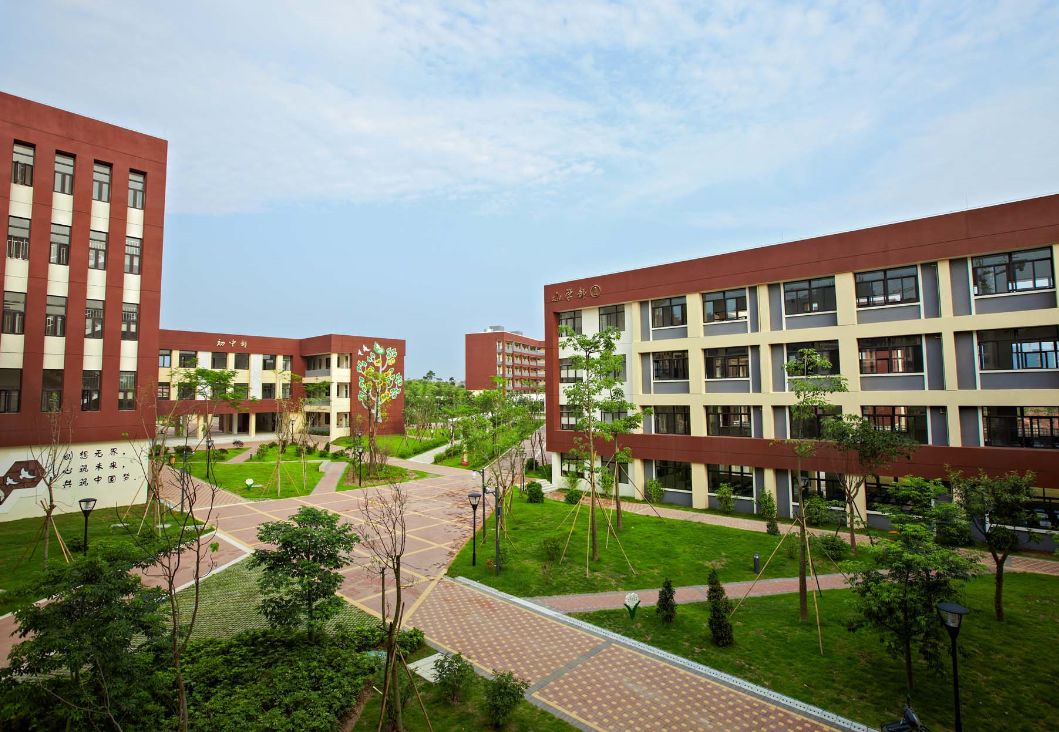 骤雨初停喜迎新策马扬鞭再奋蹄惠阳华附隆重举行20192020学年第一学期