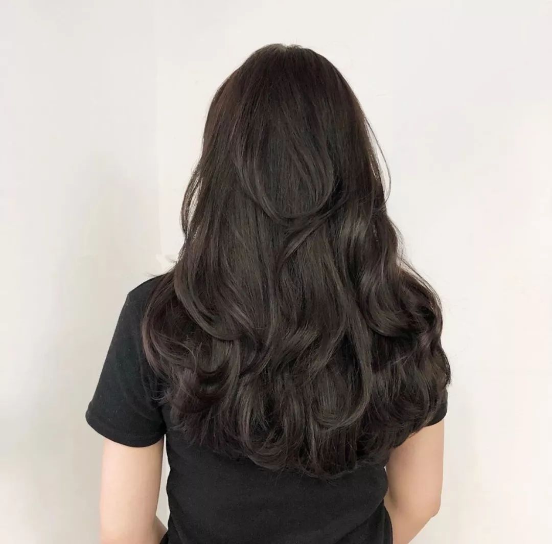 发型经久不衰的半烫卷2019年依旧火爆