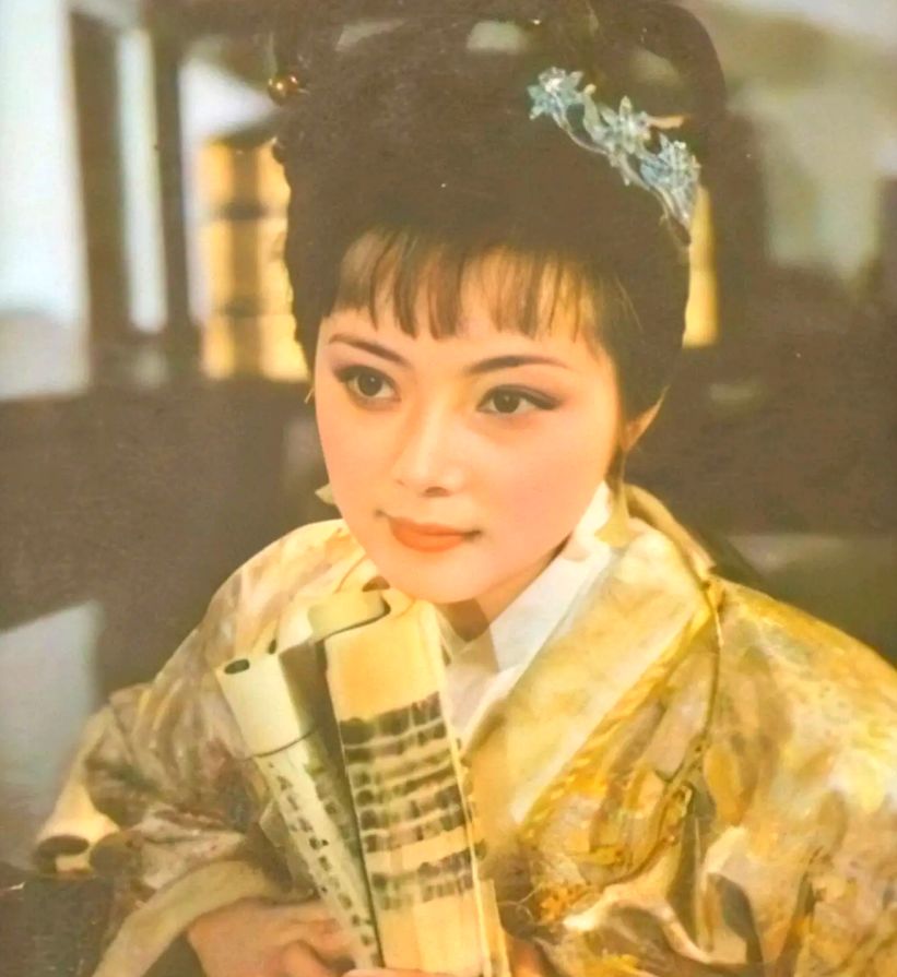 许灵溪红楼梦里不读书的薛宝钗为何能诗冠群芳