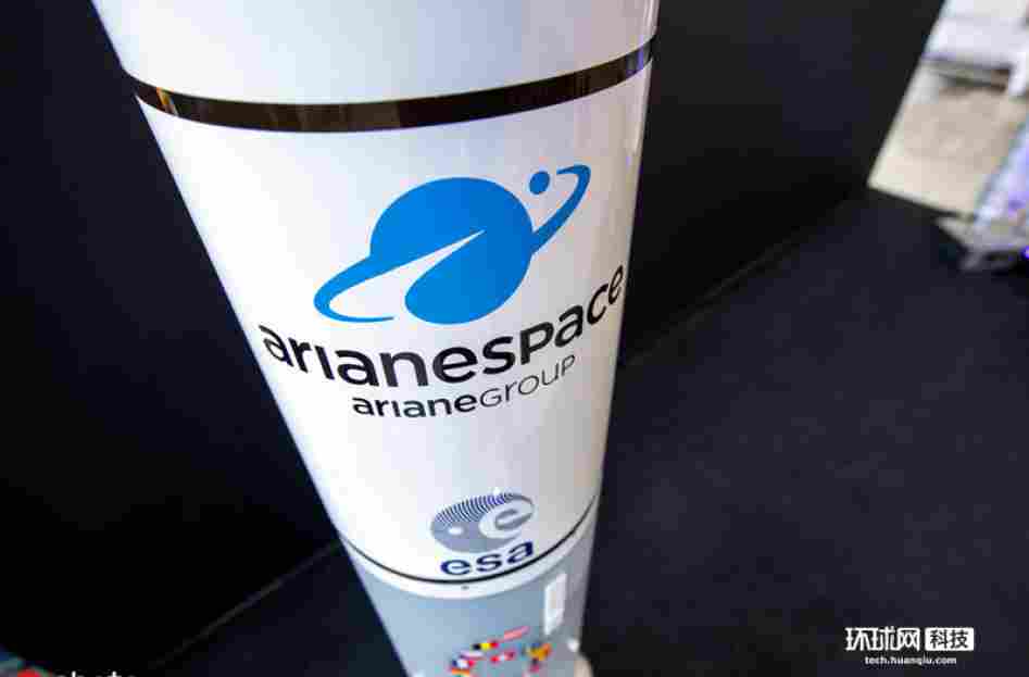 德国展示最新阿丽亚娜6型火箭模型 首飞预计在明年7月_欧空局