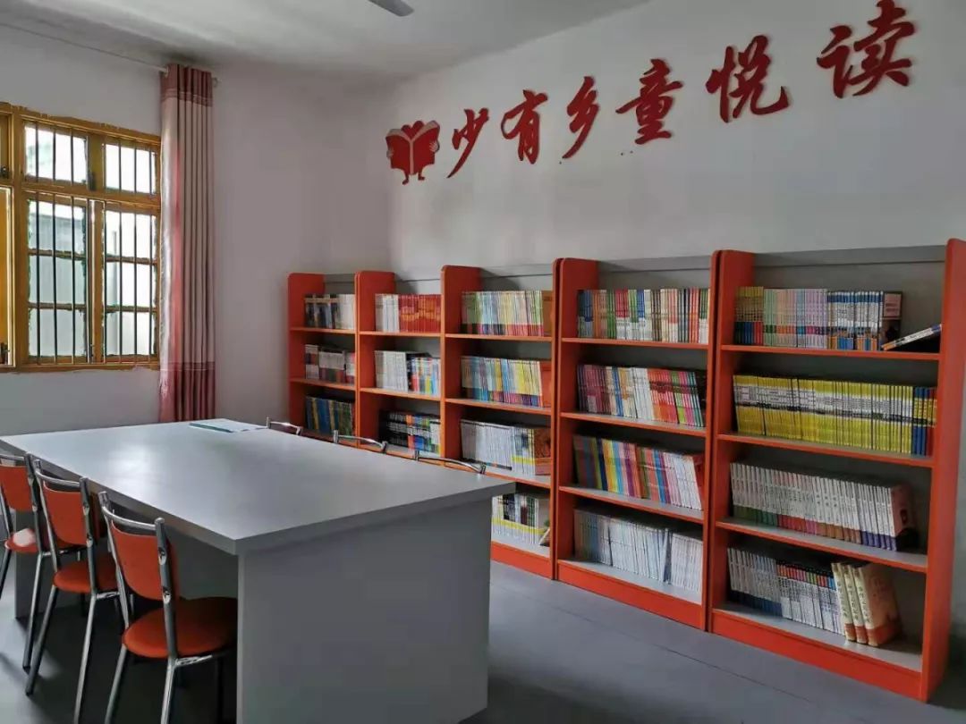 多方协力促进乡村图书室建设上台阶