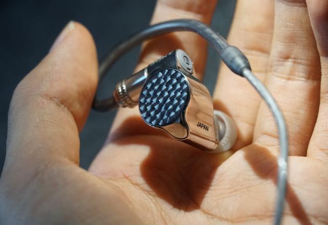 实用 时尚 高贵=ier-z1r如果你的女友是个音乐狂热分子,那送她这个