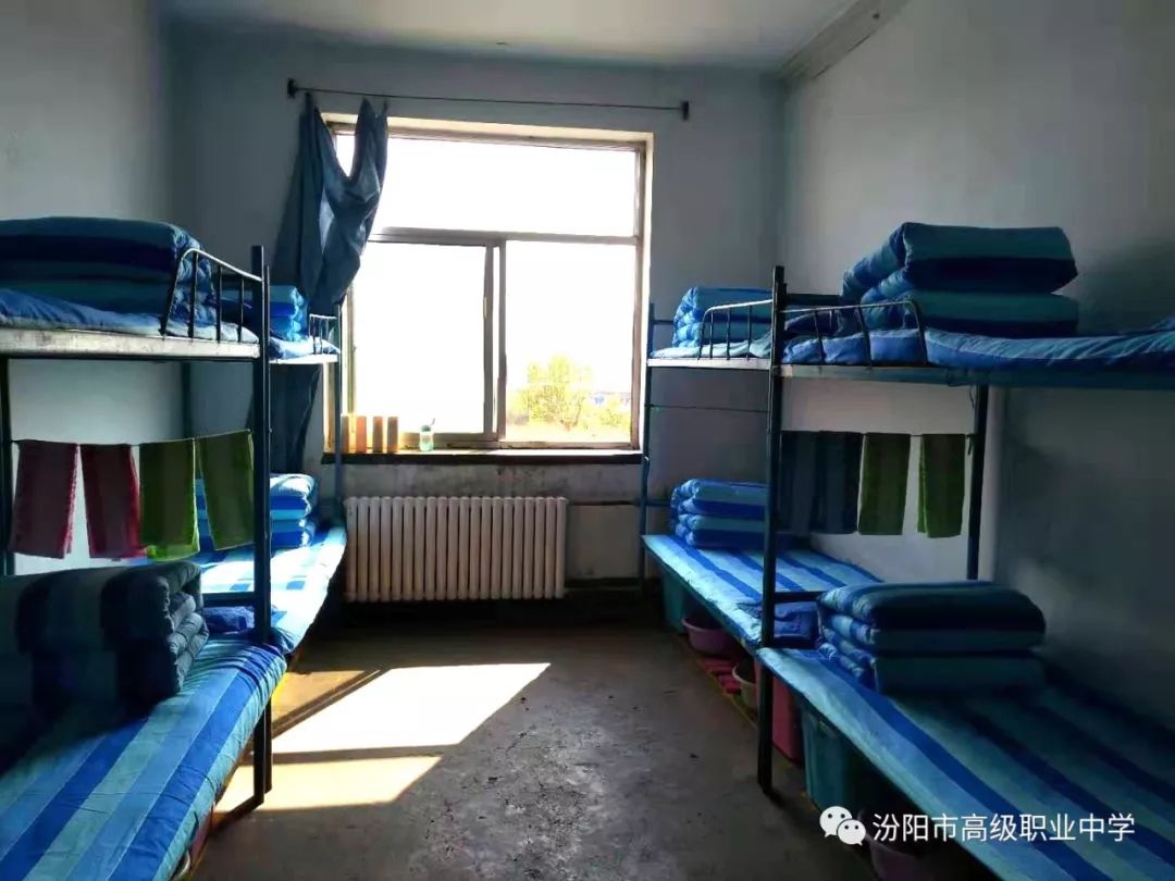 军训进行时来看汾阳高职中学子军训风采