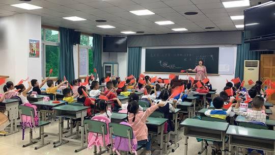 郫都区2019秋季6所新建中小学校投入使用,学位超过9000个(图1)