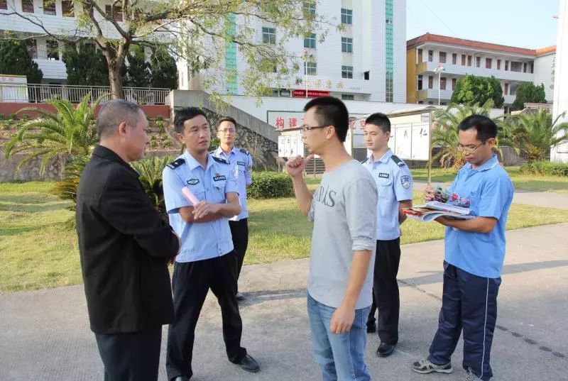 蓬华镇组织到华美中学开展开学安全检查指导工作