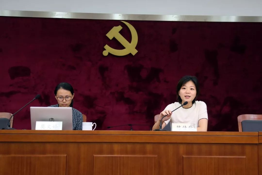 副主任莫文婷,平湖市疾控中心主任宋长育分享了他们关于"网络舆情应对