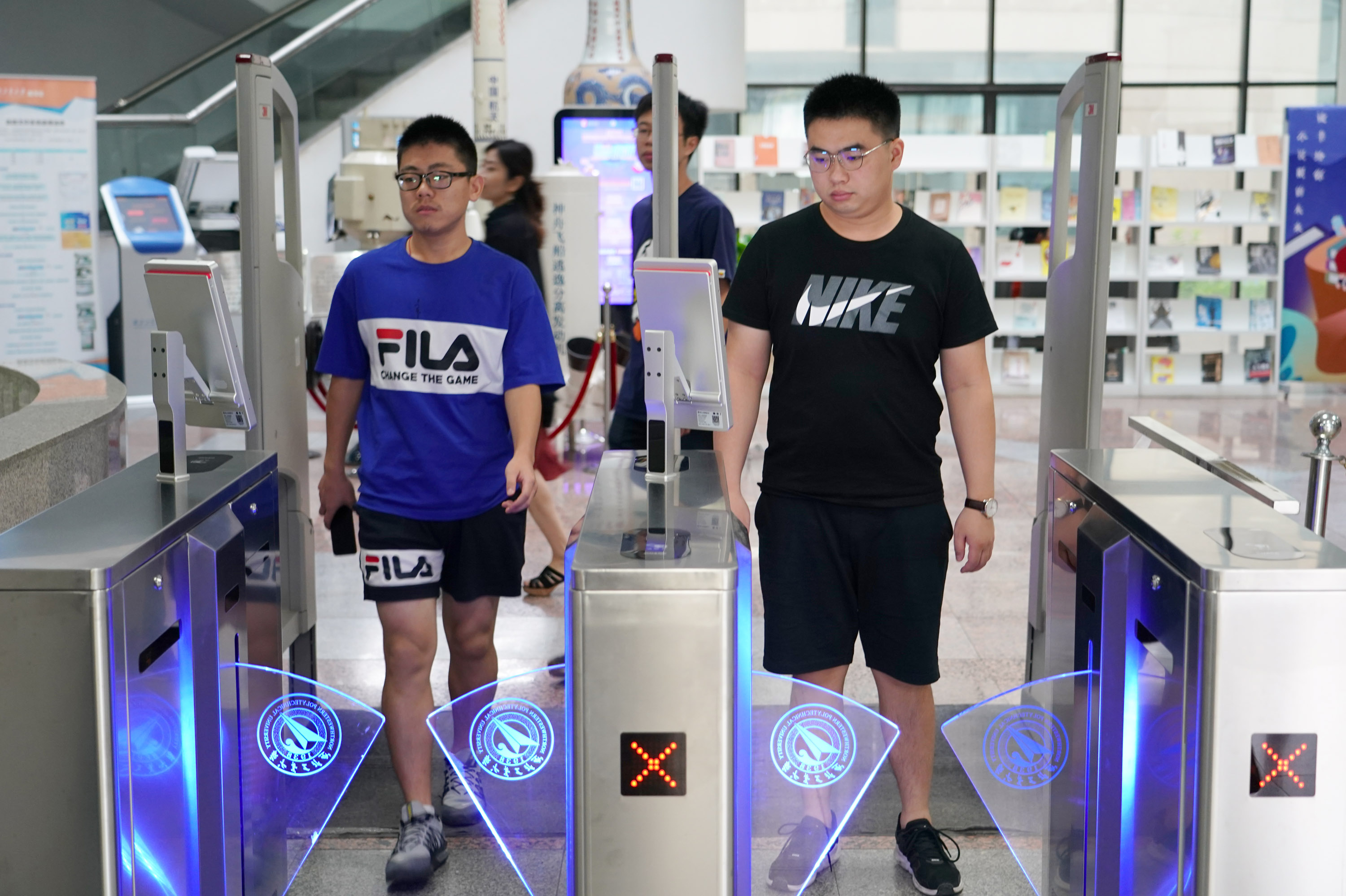 人脸识别通行校园