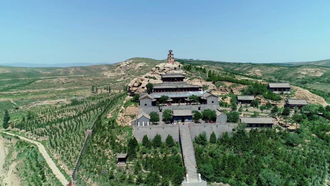 牧同乳業山西省規模最大科技含量最高的奶牛養殖園區口泉植物園已成為