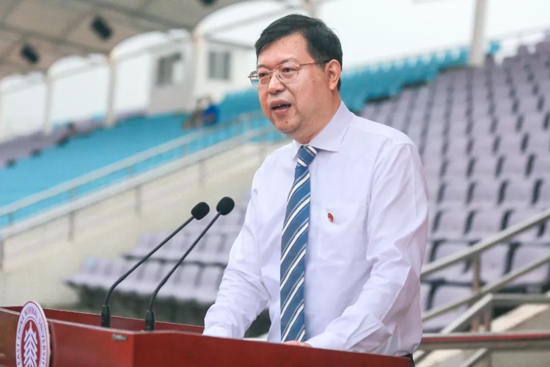 上海市核心数学与实践重点实验室主任,数学科学学院教授熊斌和教育部