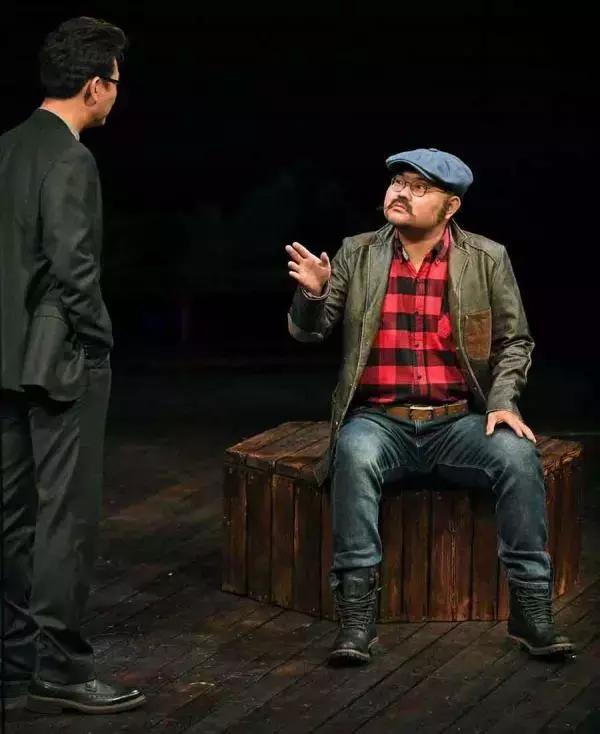 他昨晚本来还有演出…_班赞