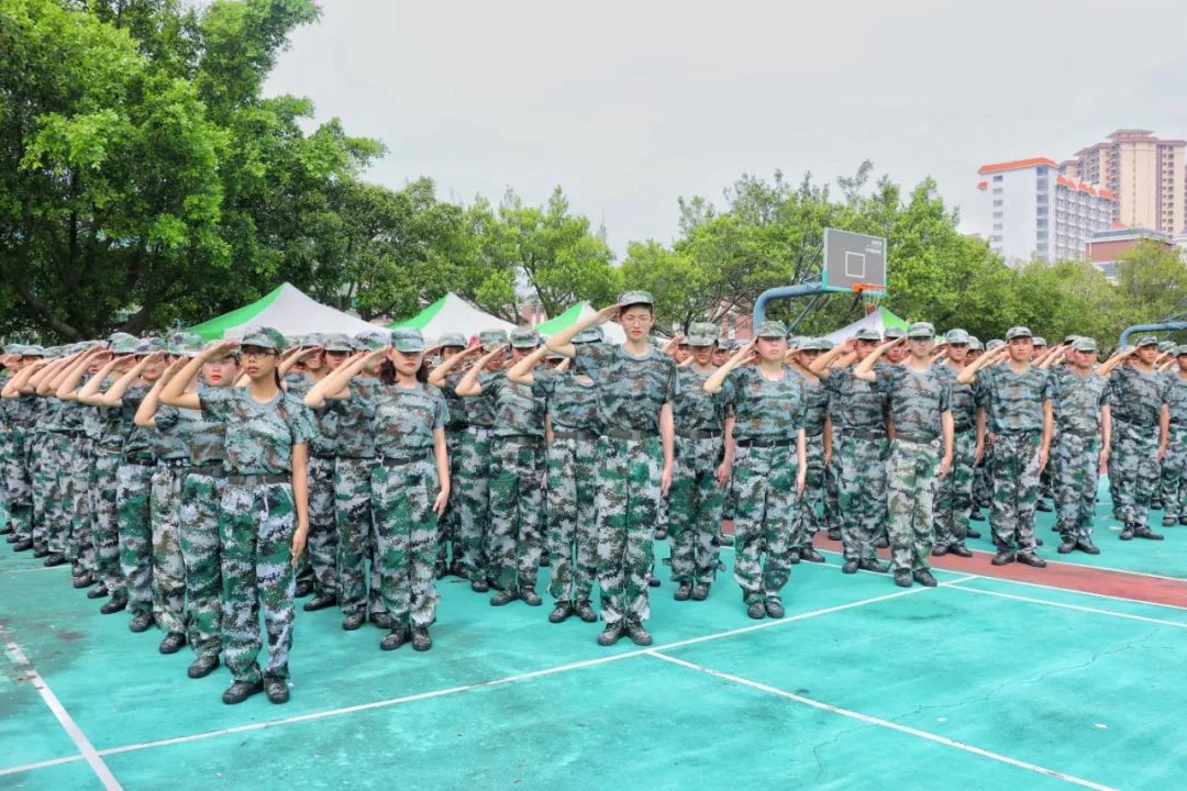 軍訓日記day2今天你求雨成功了嗎