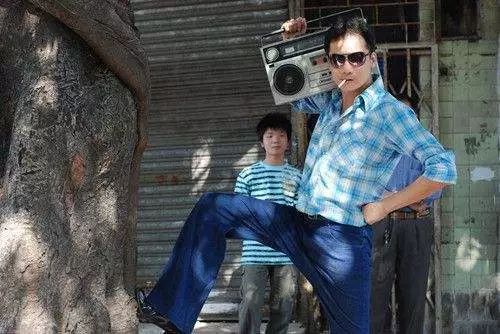 大背头bb机舞池里的007