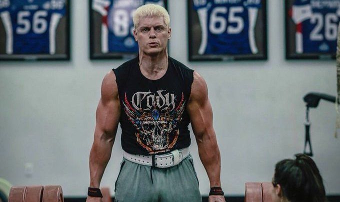 摔小辉新闻aew副总裁科迪展示伤疤和下场ppv的举行时间