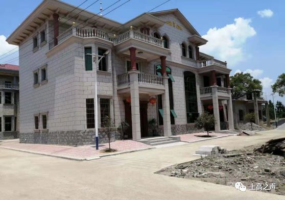 为了让村民住上好房子,新界埠镇将宅基地制度改革与新农村建设,新型