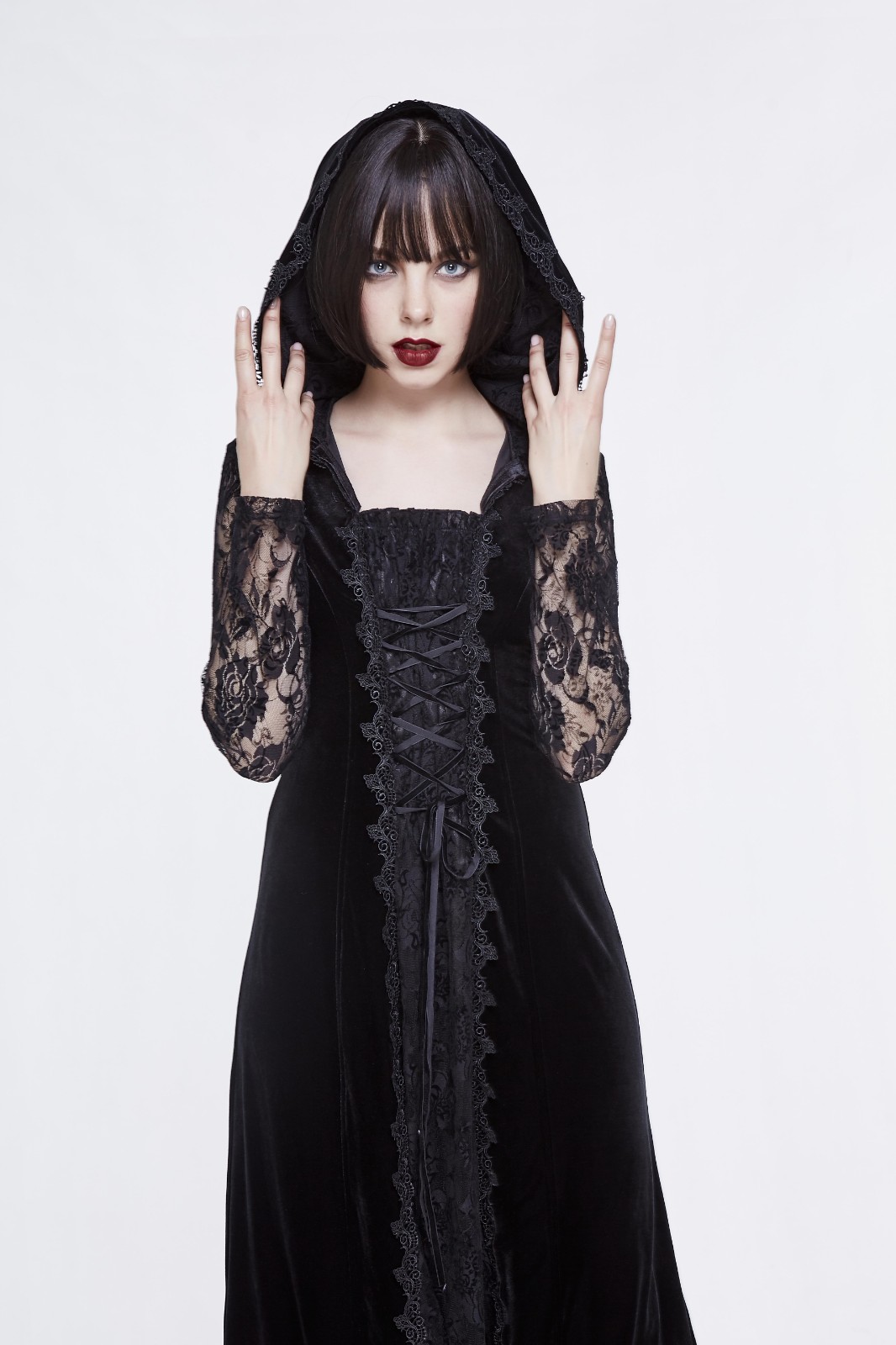 不可小看的新鲜血液新哥特式风格的狂欢