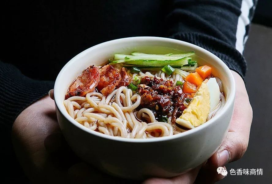 曾庆伟谈吃米粉难忘福庆和