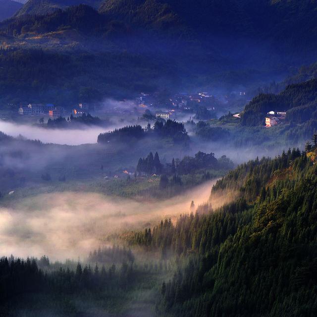 旅游禁区瓦屋山迷魂凼陆地上的百慕大