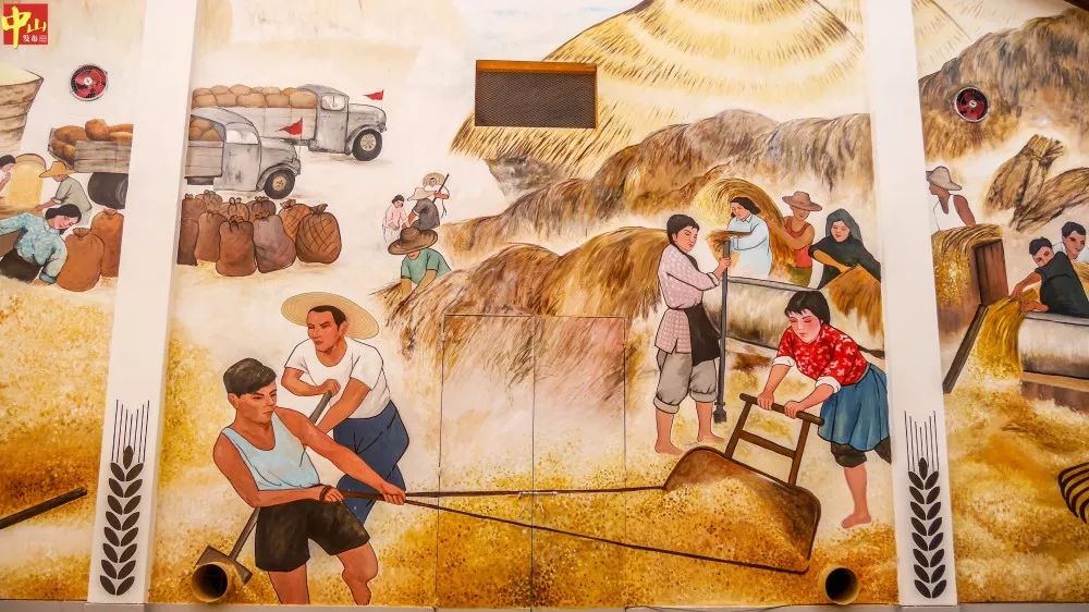 五谷丰登大型墙绘一砖一瓦诉说往日的繁华保留原有的肌理承载着人们